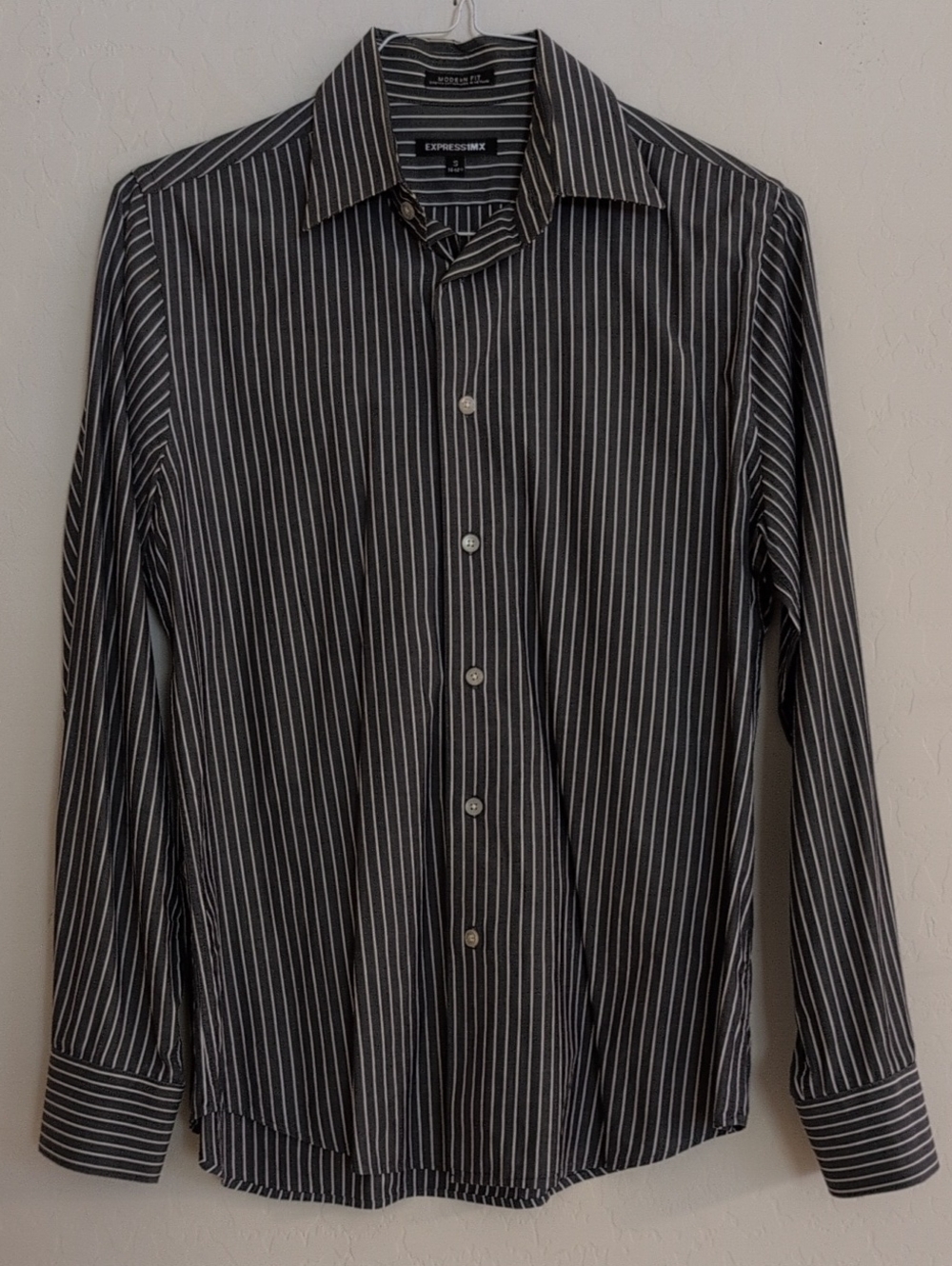Express 1MX Modern Fit Men’s Dark Grey White Pinstripe Dress Shirt - Size S